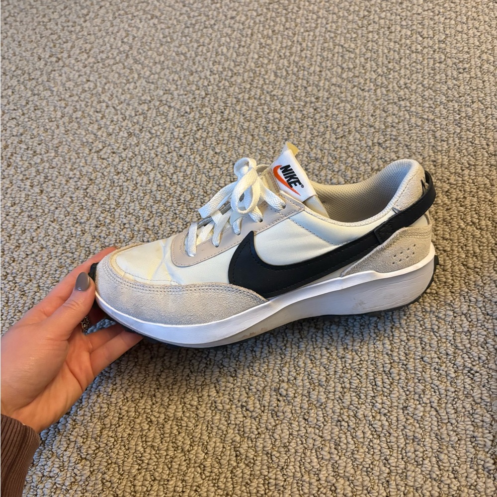 Nike waffle debut shoe - Picture 2 of 5
